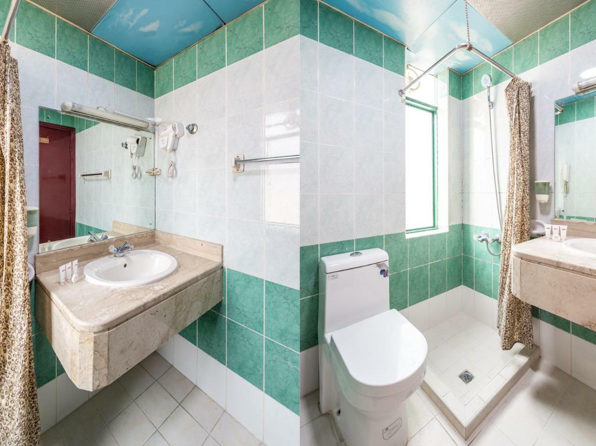 Oyo 191 Golden Sea Hotel Дубай Экстерьер фото